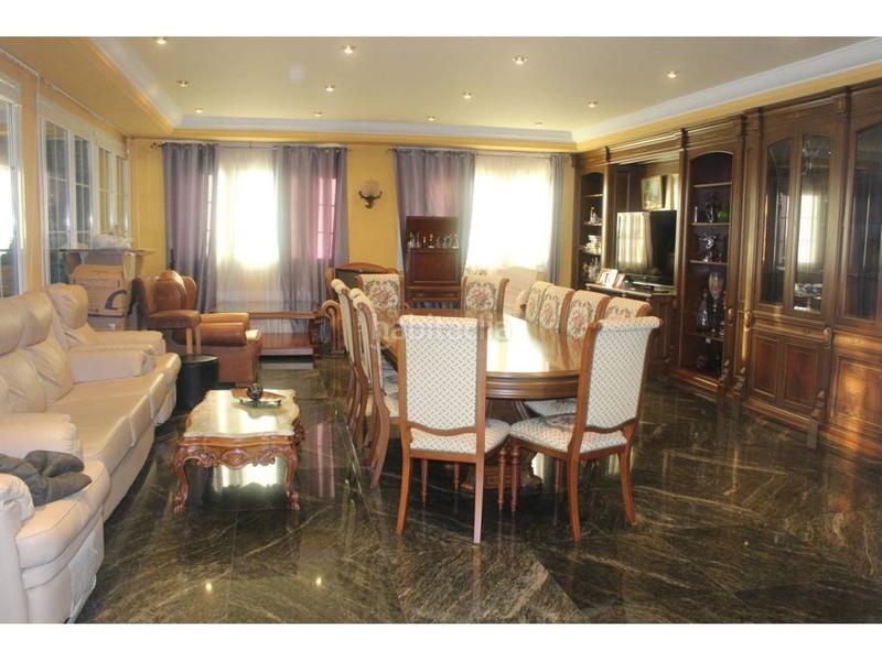 Foto 98d8c8b5-cabb-4593-985b-0cc3d5379212. Xalet amb aparcament a La Envía Vícar