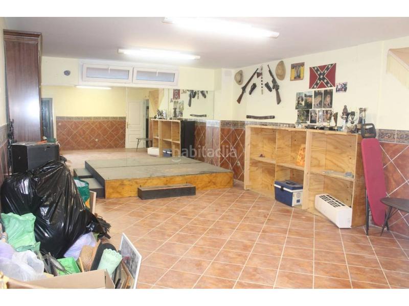 Foto baee9f25-85ac-4d85-ac33-4205cb8ef625. Xalet amb aparcament a La Envía Vícar