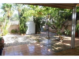 Casa adossada  Periscopio. Casa adosada en venta en pleno centro de almerimar a unos metros