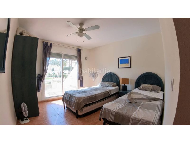 Foto ad4dd028-8abe-4b9d-b57f-1d44050b5d31. Apartament amb calefacció aparcament piscina a Almerimar Ejido (El)