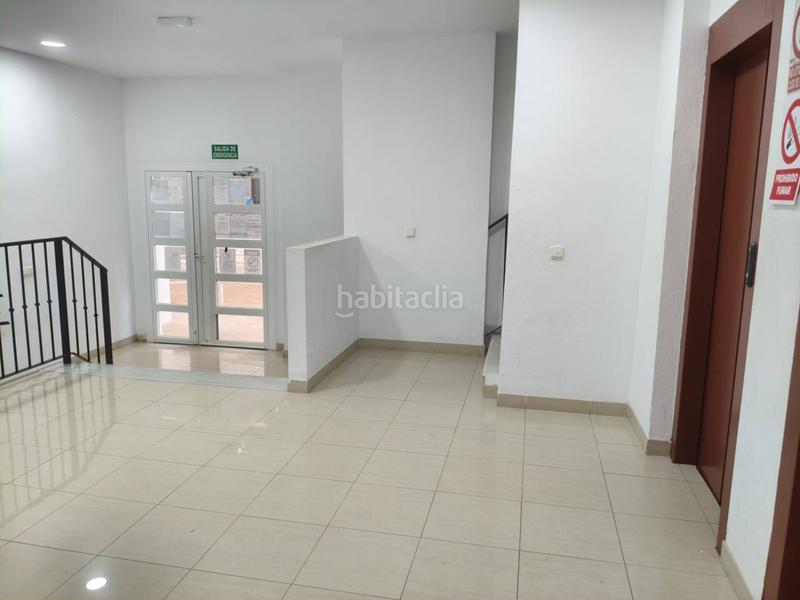 Foto b6d8cb4e-0ec4-48ee-8827-82d379c0dd1a. Piso apartamento en primerisima linea de playa junto al paseo maritimo de Almerimar, con unas magnificas vistas, al mar y a l en Ejido (El)