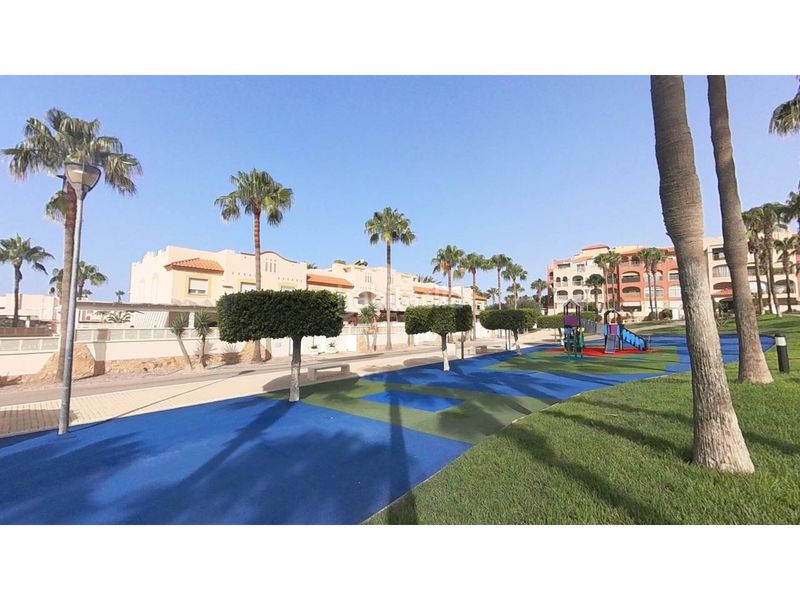 Foto 3cb4bc78-8bb6-4619-8036-eb3c44887906. Casa amb aparcament piscina a Almerimar Ejido (El)