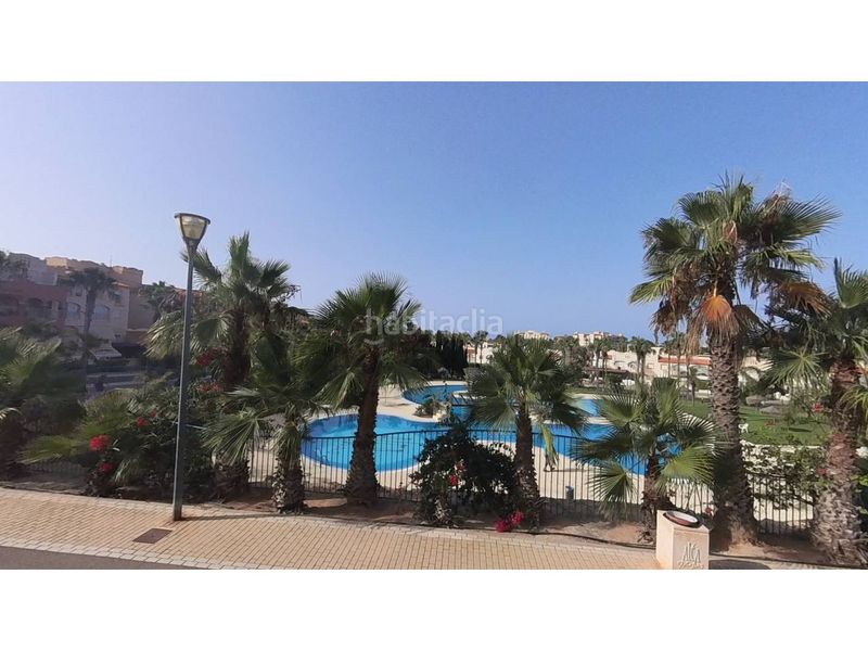 Foto 8ba9e69f-e034-4757-a557-2e9d31ef6022. Casa amb aparcament piscina a Almerimar Ejido (El)