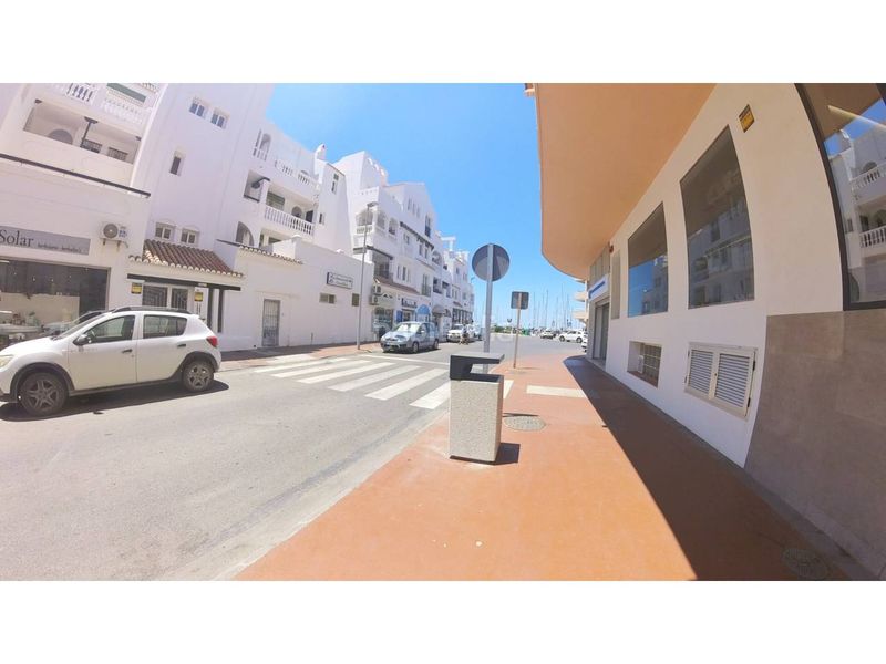 Foto b680dbda-72cb-4b08-b2b8-16aeb71296c1. Pis a Almerimar Ejido (El)