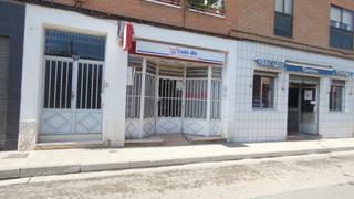 Local Comercial en Monzalbarba. Local comercial, en el centro de monzalbarba  zaragoza