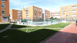 Appartement à Utebo. Piso con piscina en urbanización utebo park.