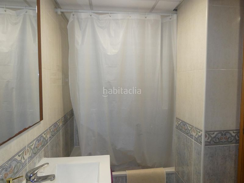 Foto 6bc998f6-c8ca-49a5-8c1f-34bb56844644. Casa adossada amb aparcament piscina a Joyosa (La)