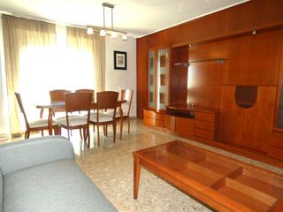 Affitto Appartamento in Utebo. Vivienda de vpo en el centro de utebo. referencia al05222026.