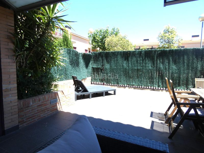 Foto bc6e58ab-1c61-4291-9447-93f557ab269c. Casa adossada amb calefacció aparcament piscina a Utebo