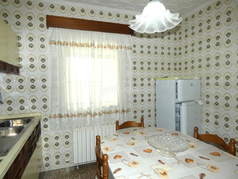 Foto 16bed61a-ab8e-49a5-86f3-419dd2372193. Casa amb calefacció aparcament a Casetas-Villarrapa Zaragoza