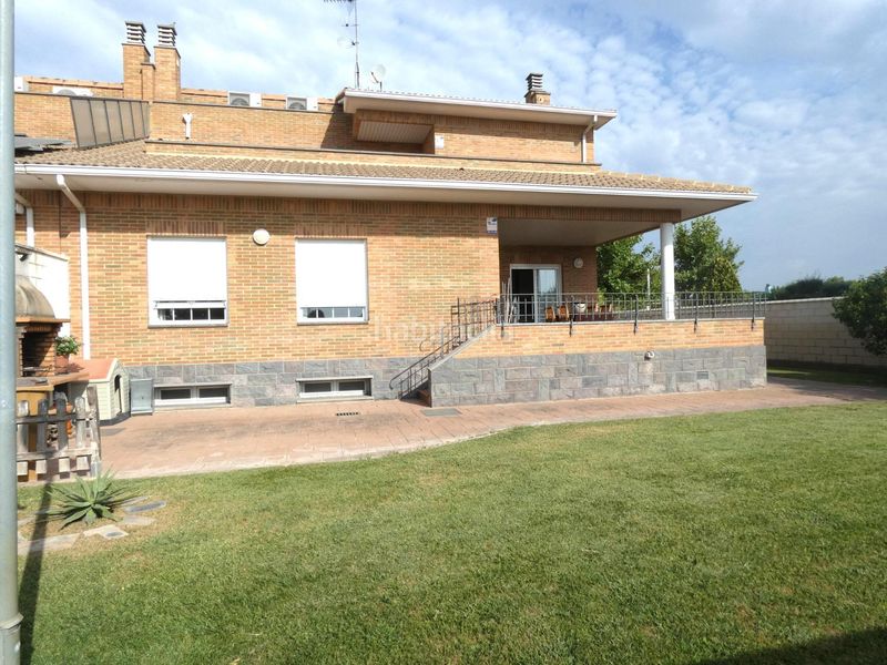 Foto 898ba9ef-8a77-44d3-9581-374c08465097. Xalet amb calefacció aparcament a Utebo