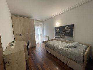 Location Appartement  San bartolome kalea. Se alquila amplio piso para estudiantes a un paso de la playa de