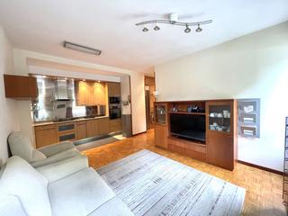 Piso  Lugaritz pasealekua. Se vende piso con garaje y trastero en lugaritz