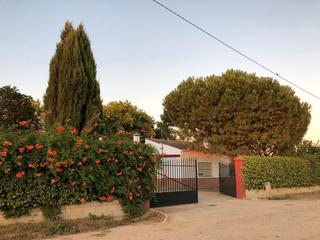 Finca rústica a Carretera de valdelacalzada-puebla de la calzada 15. Parcela en valdelacalzada