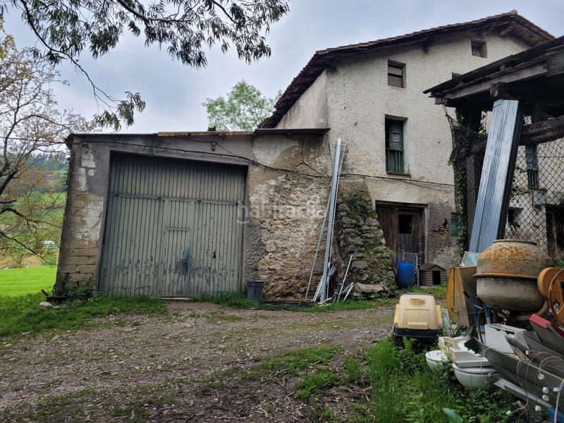 Foto bb736351-f533-4898-bd35-5204cac39d82. Masía se vende caserío a reformar de 200m2. dos plantas. terreno. consultar información. sitio inmejorable. en Andoain