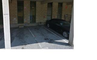 Lloguer Local Comercial  Avenida ama kandida. Se alquila local en planta baja con parking