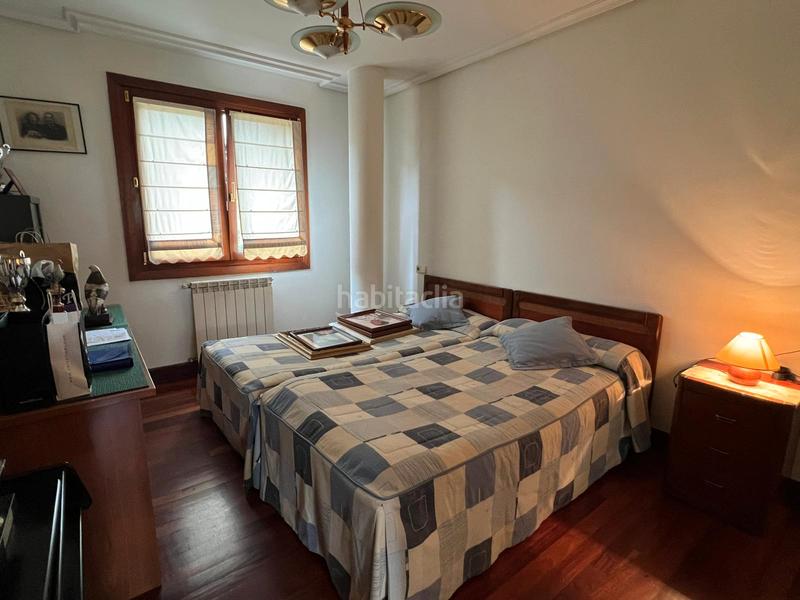 Foto ba537f49-3c06-474f-8c09-afea930f777a. Reihenhaus mit heizung parking in Andoain