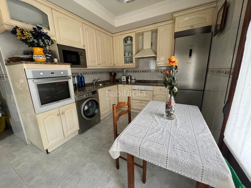 Foto bd229b92-4497-4ecf-844b-97f233b070e4. Reihenhaus mit heizung parking in Andoain