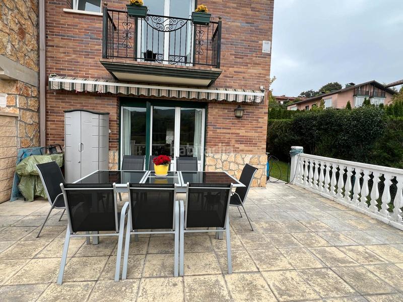 Foto d00b4dd8-2eeb-4b76-8aab-9be59c400620. Reihenhaus mit heizung parking in Andoain