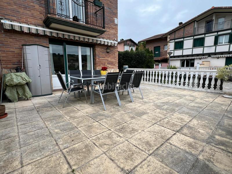 Foto d4f59dbd-abc9-49a8-ad35-e9a24c39d761. Reihenhaus mit heizung parking in Andoain