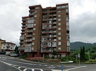 Pis  Rikardo arregi kalea. ¡descubre tu nuevo hogar situado en una novena planta!