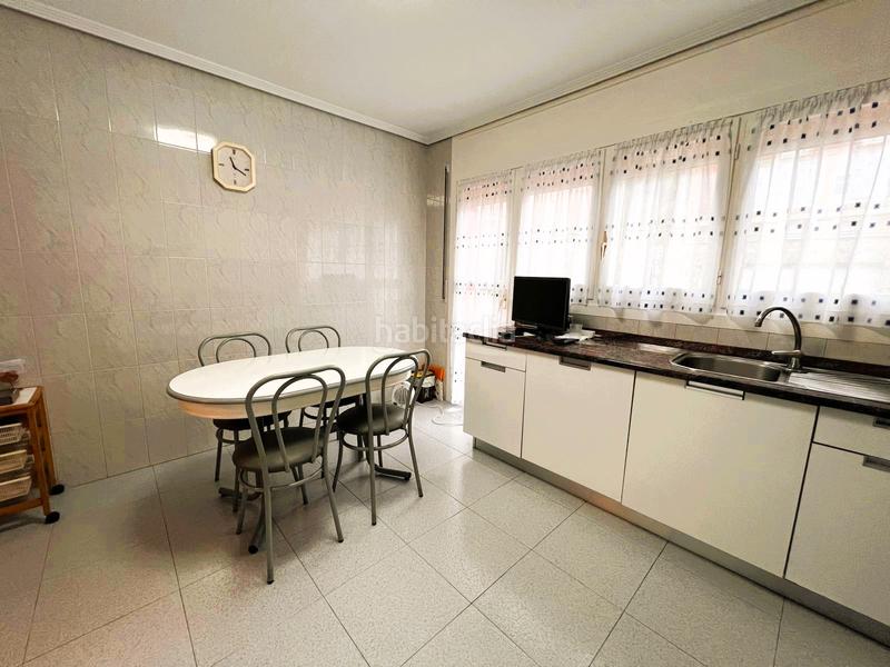 Foto d7c283cd-8d28-4e0d-adf2-e75e3132cedc. Maison avec cheminée chauffage parking dans Andoain