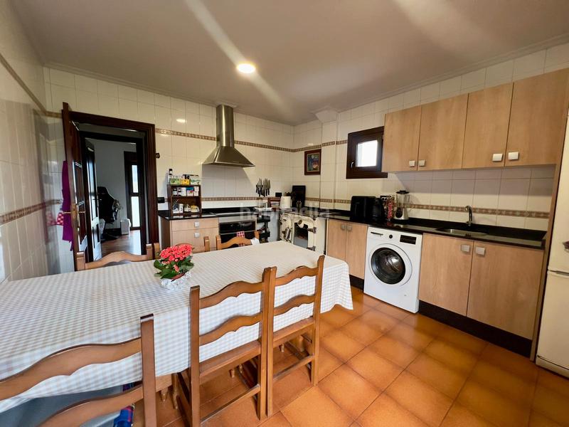 Foto bbdb1921-9e87-4d21-a590-dd78955dba1e. Maison avec chauffage parking dans Lezo