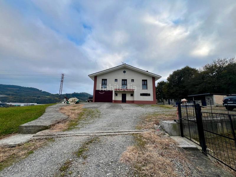 Foto c57d4c8c-ffc0-413e-8797-e9fbcc54cc15. Maison avec chauffage parking dans Lezo