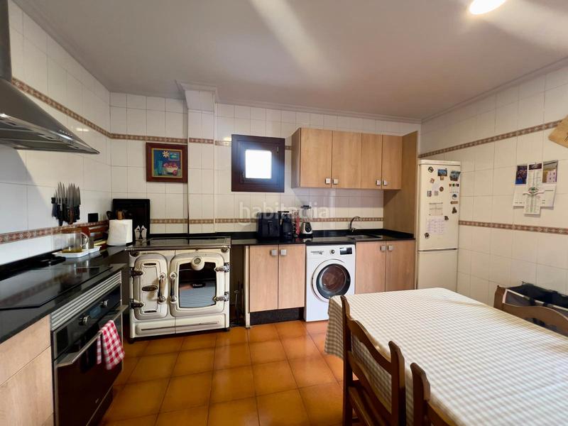 Foto fba95c66-1de6-458b-a1a9-a5d80df447f3. Maison avec chauffage parking dans Lezo