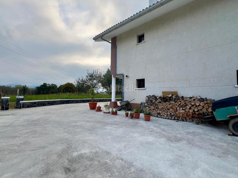 Foto 157c1877-8118-43e9-8938-e79dc55f7458. Haus mit heizung parking in Oiartzun