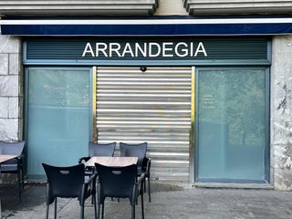 Locale commerciale  Zumea kalea. Local comercial en venta o alquiler en zona de alto tránsito de