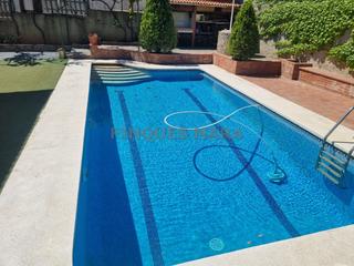 Casa a Marianao. Fantastica casa a cuatro vientos con piscina!!!