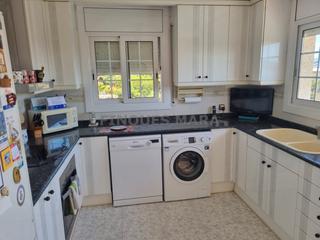 Casa en Marianao. Fantstica casa a cuatro vientos con piscina!!!!!