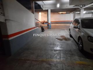 Parking voiture à Marianao. Plaza de parking en marianao!!!!!