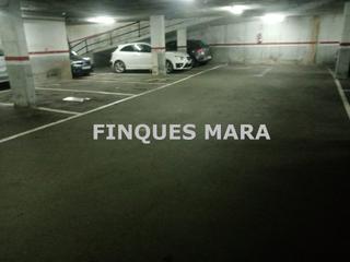 Parking voiture à Marianao. Plaza de parking en zona marianao