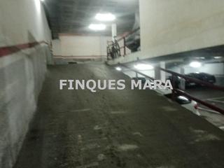 Parking voiture à Marianao. Plaza de parking en zona marianao