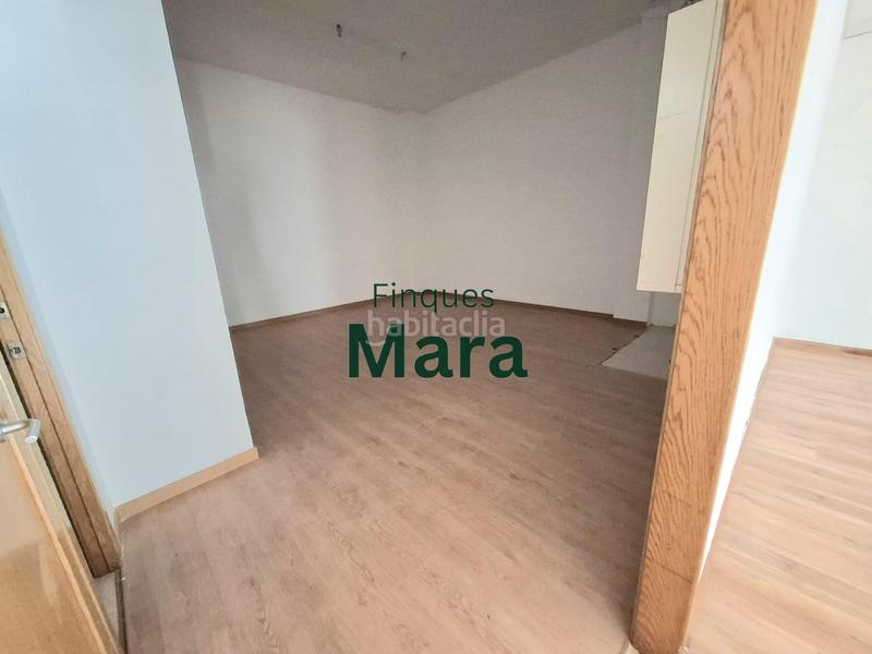 Foto f6e3e1ea-ff9b-4b71-acb4-418a784ee447. Lloguer local comercial a Vinyets-Molí Vell Sant Boi de Llobregat