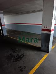 Aparcament cotxe a Vinyets-Molí Vell. Plaza de parking zona muntanyeta