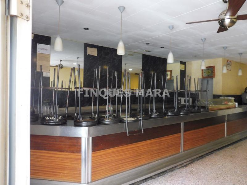Foto 1aa7ae75-1a10-4c59-83b1-9ad2eb67cd73. Local comercial local con muchas posibilidades! en Sant Boi de Llobregat