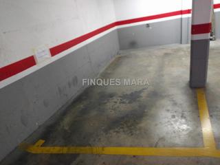 Parking voiture à Vinyets-Molí Vell. Plaza de parking al lado de plaza catalunya!!!!!!