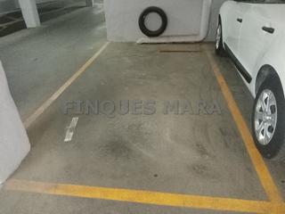 Parking voiture à Vinyets-Molí Vell. Oportunidad...!!! plaza de parking muy  económica...!!!!