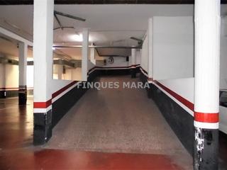 Autoparkplatz in Vinyets-Molí Vell. Plaza de parking en buena zona!!
