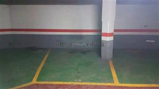 Car parking in Vinyets-Molí Vell. Plaza de parking céntrica!!!