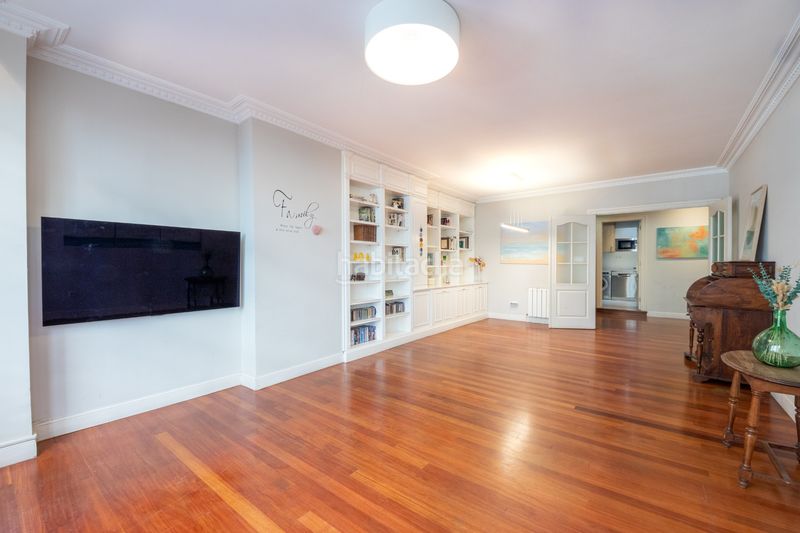 Foto 2b887327-e511-49ca-b1ef-2c066d3f104c. Pis amb calefacció aparcament a Albia Bilbao