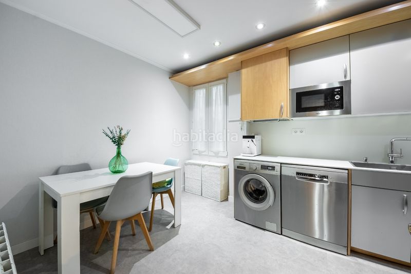 Foto b1cdb2fc-a1b9-4a23-9198-9a4d080c82df. Pis amb calefacció aparcament a Albia Bilbao