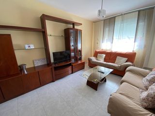 Rent Flat  Calle marzo. Ideal estudiantes, piso zona centro