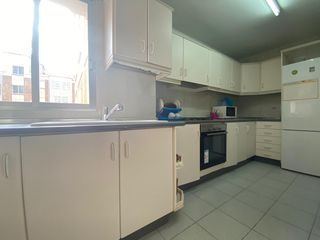 Miete Etagenwohnung  Calle doctor garcía reyes. Ideal estudiantes. vivienda frente al parque aberlardo sanchez
