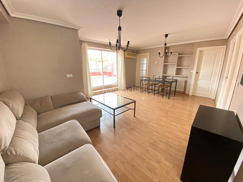 Foto 1f0298ea-0e8b-4038-af6e-c196ae837e3a. Ático  con vistas a la catedral en Centro Albacete