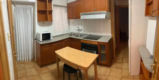 Alquiler Piso  Calle ramón casas. Ideal estudiantes. vivienda zona hospital universitario