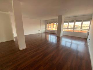 Affitto Appartamento in Parque Sur. Vivienda sin muebles zona corte inglés - parque sur